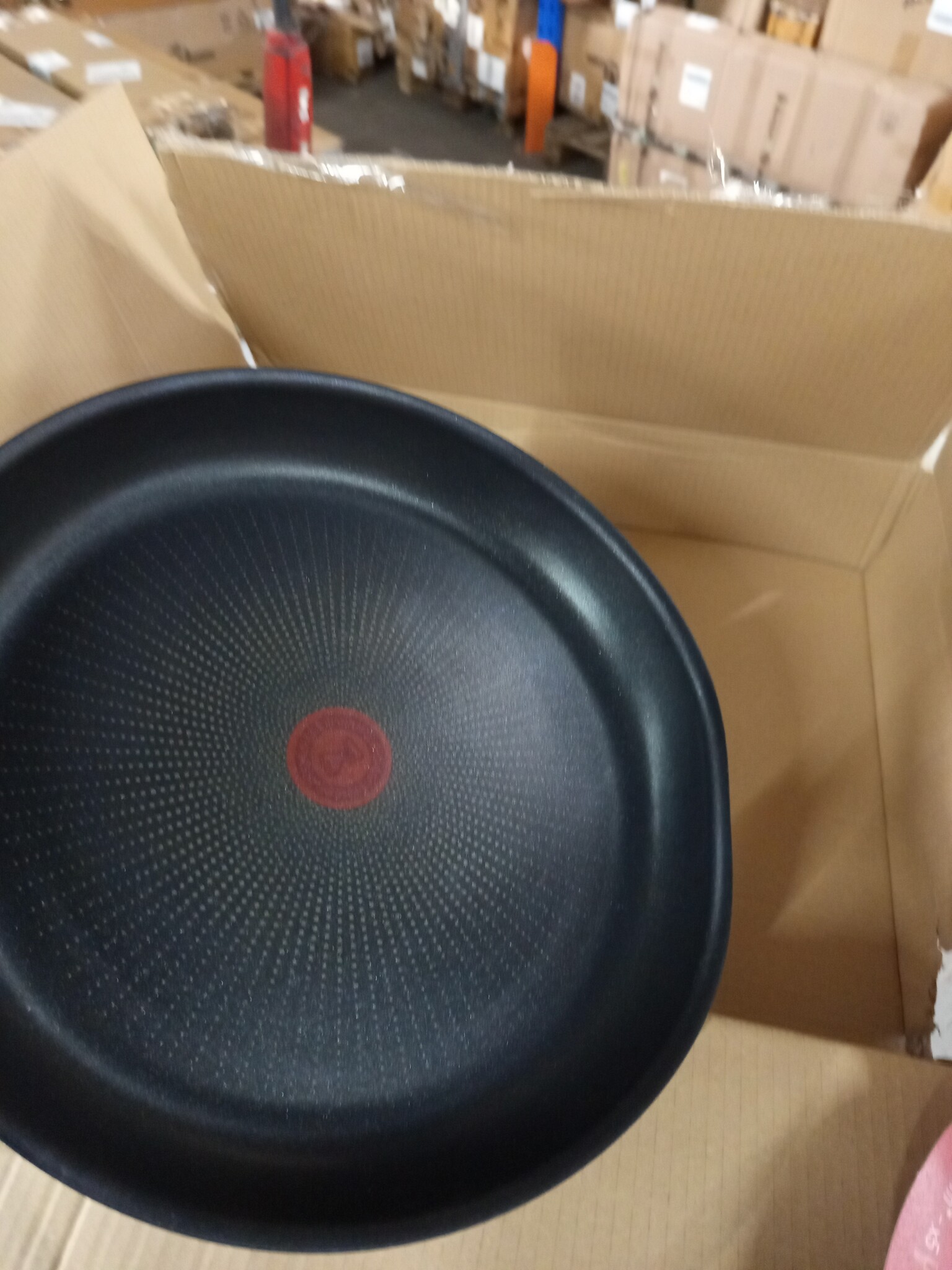 Lagostina Rigenera Antiaanbakpan met aluminium behuizing, Ø 32 cm, inductiepan voor gas en oven, thermosignaal kookindicator, krasbestendige coating, ergonomische handgreep - Maat Ø 32 cm