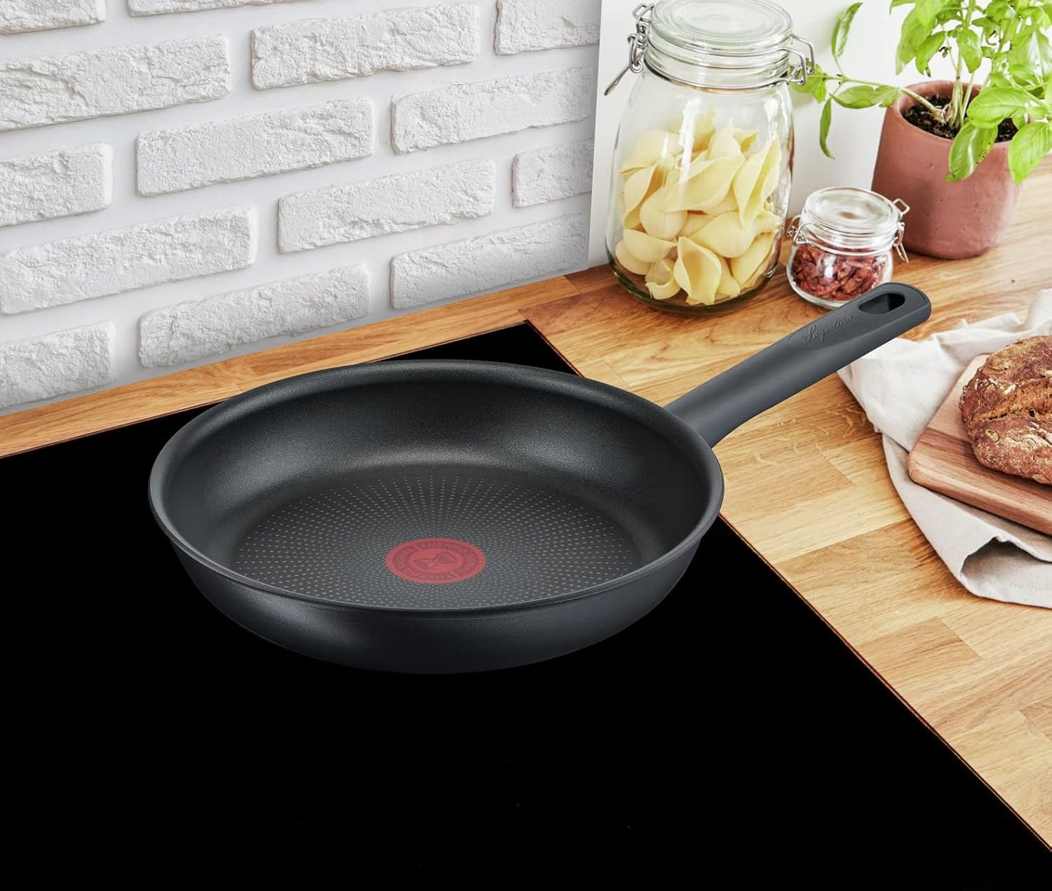 Lagostina Rigenera Antiaanbakpan met aluminium behuizing, Ø 32 cm, inductiepan voor gas en oven, thermosignaal kookindicator, krasbestendige coating, ergonomische handgreep - Maat Ø 32 cm