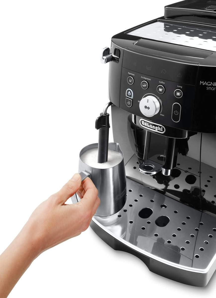 De'Longhi Magnifica S Smart ECAM230.13.B, Volautomatische Espressomachine met My LatteArt-Stoompijpje en Geïntegreerde Bonenmaler, met 4 One-Touch Recepten, Intuïtief Bedieningspaneel, Zwart