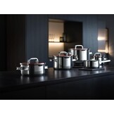 WMF Function 4 pannenset 5-delig rood. Innovatieve deksel met 4 afgietfuncties, Geschikt voor Inductie, Glazen deksel, Cromargan® 18/10 RVS, Vaatwasserbestendig, Handgrepen worden niet heet.