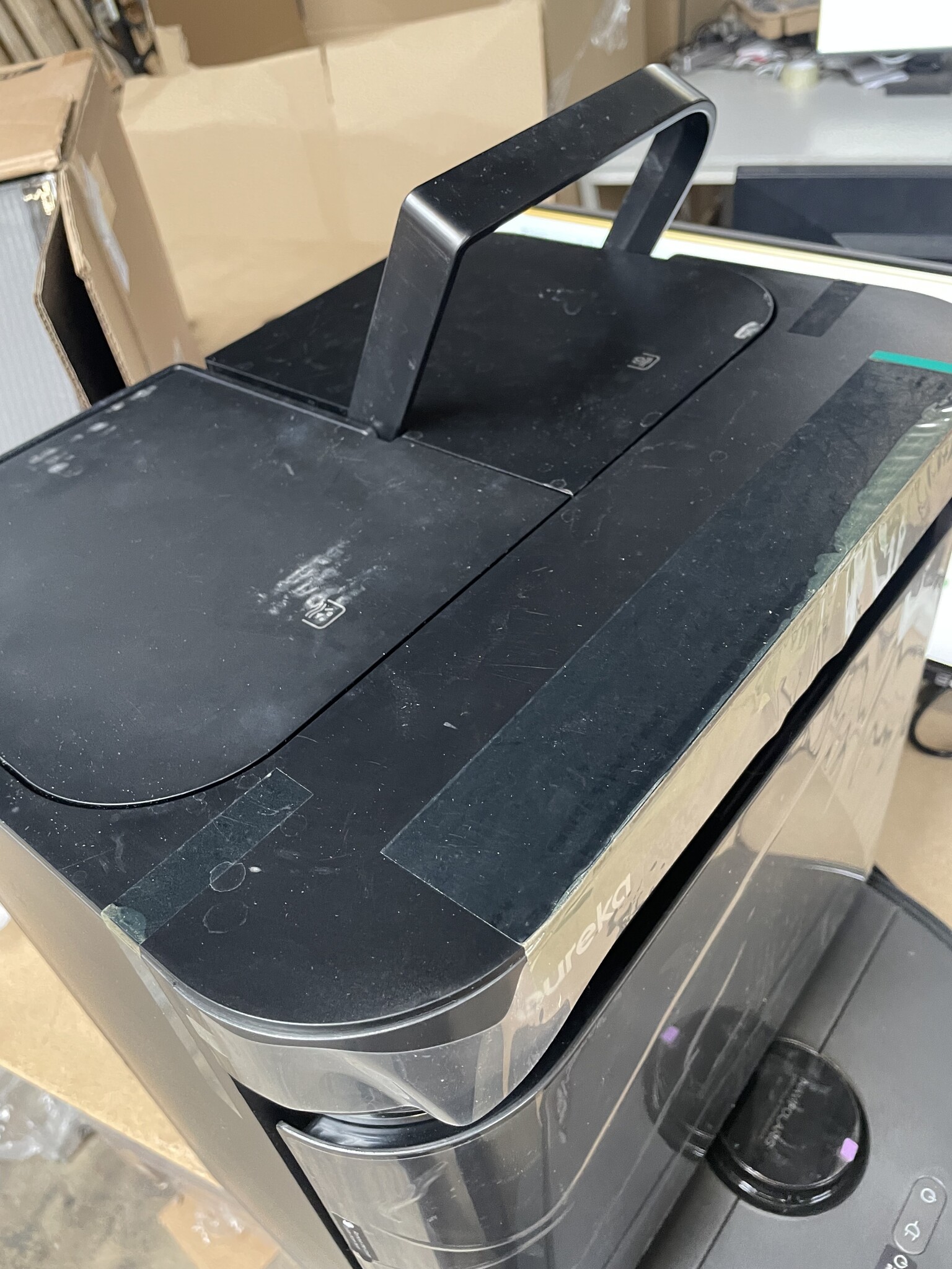 EUREKA J15 Pro Ultra Robotstofzuiger - 16200Pa - Zwart - Met Zelfreinigend Station