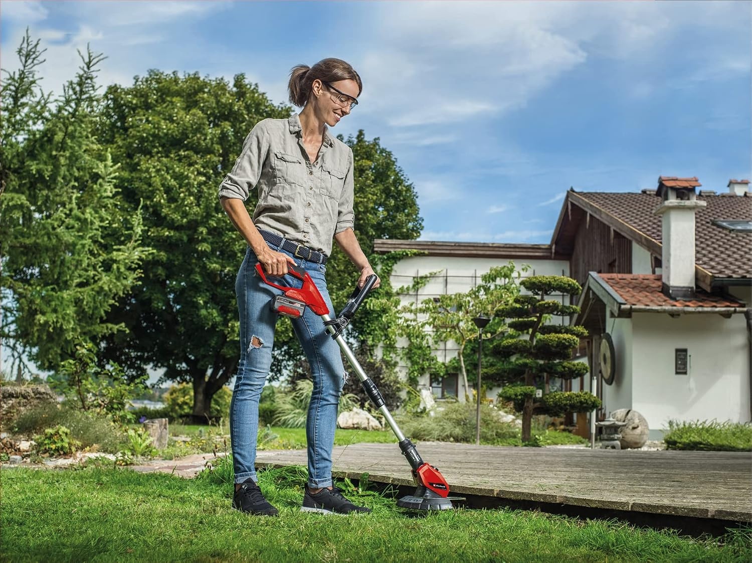 Einhell Accu Grasstrimmer GE-CT 18 Li - 18V - 24 cm - Inclusief 2.0 Ah Accu en Lader - Rood
