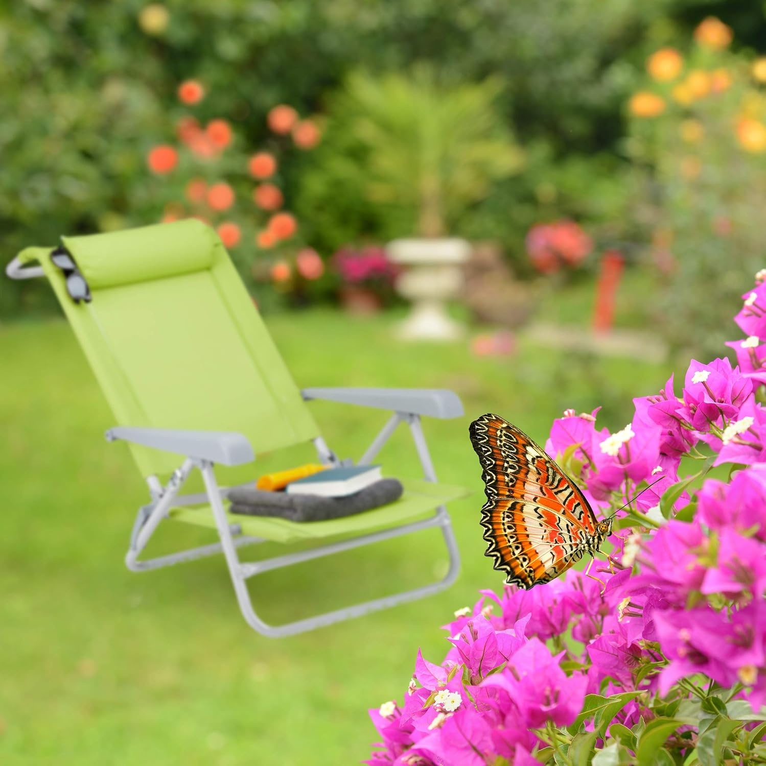 Relaxdays Opvouwbare Ligstoel Groen - Campingstoel met Hoofdsteun en Flessenopener