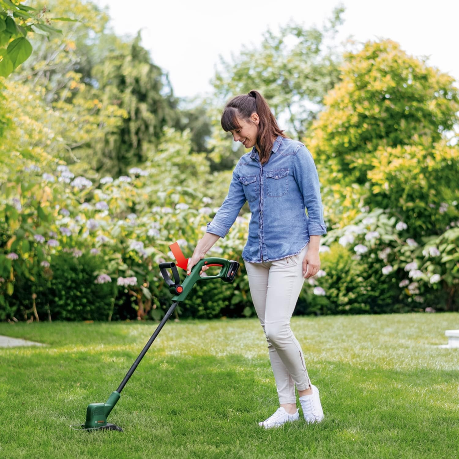 Bosch Home and Garden accutrimmer EasyGrassCut 18V-230 (1x accu, 18 Volt System, snijdiameter: 23 cm, in kartonnen doos)