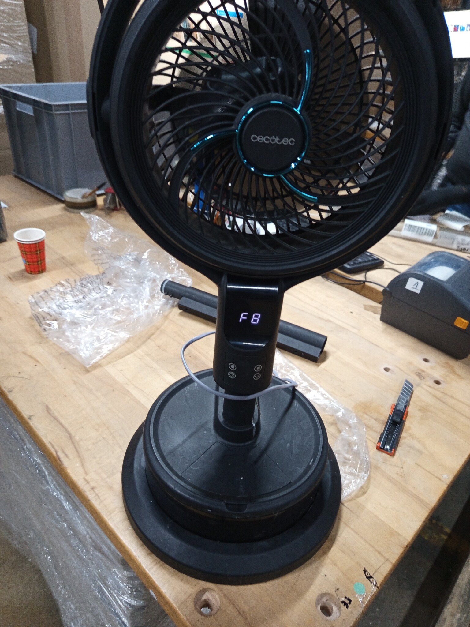 Cecotec EnergySilence 390 Freshessence Ace staande ventilator, 50 W, inhoud 1,65 l, afstandsbediening, 8 snelheden, automatische oscillatie, led-display en timer