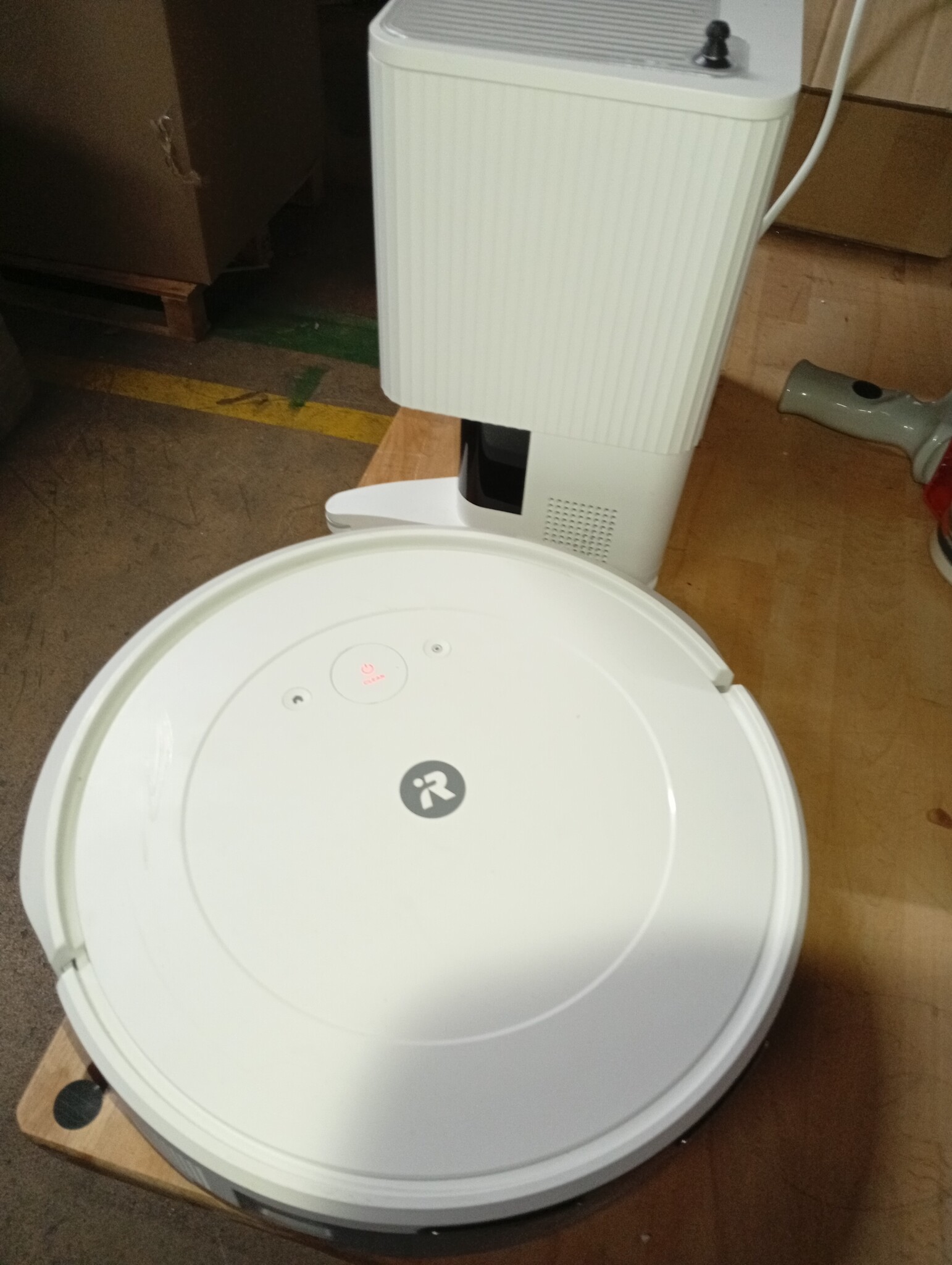 iRobot Roomba Combo 2 Essential Robotstofzuiger & Dweil - Wit - 50% Korting