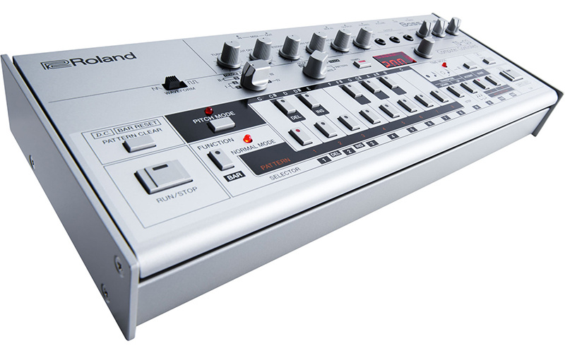 Roland TB-03 Bass Line