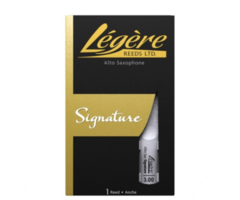 Legere Signature Synthetic Reed for Alto Saxophone 3.0