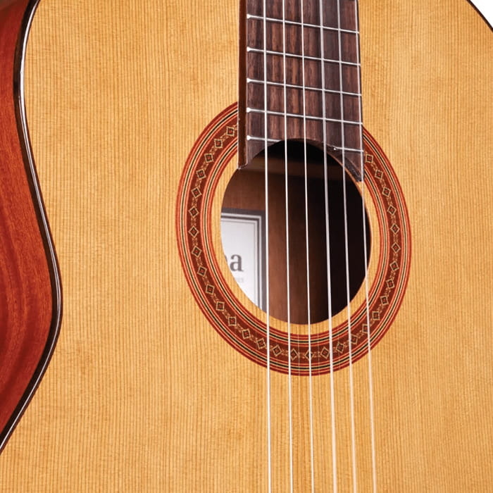 Cordoba COR-C5-CED/LH Solid Canadian Cedar Top Left Hand