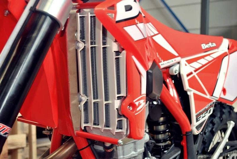 AXP 2015 - 2019 Beta 350RR / 390RR / 430RR / 480RR Radiator Braces - Red Spacers