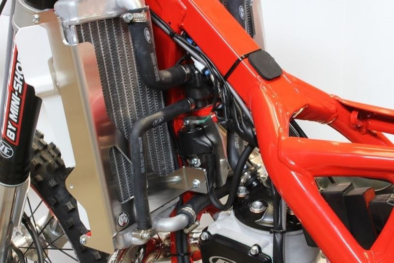 AXP 2018 - 2019 Beta 250RR / 300RR Radiator Braces - Red
