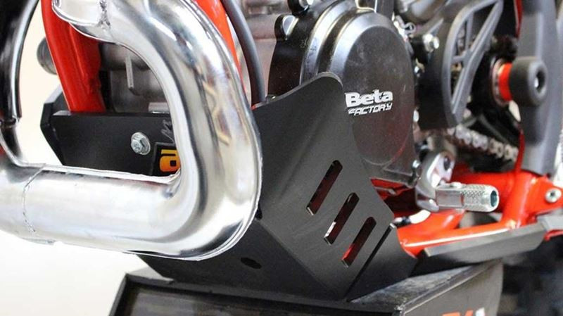 AXP Skid Plate Beta Xtrainer Xtrem With Linkage Guard ( 2016 - 2022 ) - Black
