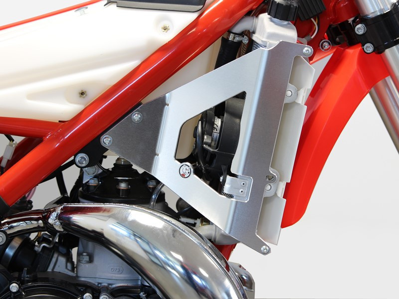 AXP Radiator Guards Beta 250 XTRAINER / 300 Xtrainer ( 2023 ) - Red