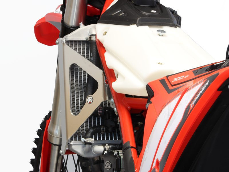 AXP Radiator Guards Beta 250 XTRAINER / 300 Xtrainer ( 2023 ) - Red