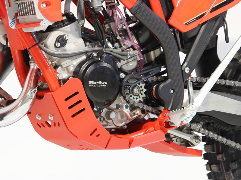 AXP Motorschutz Beta 125RR - 200RR Mit Umlenkung Schutz ( 2023 ) - Rot