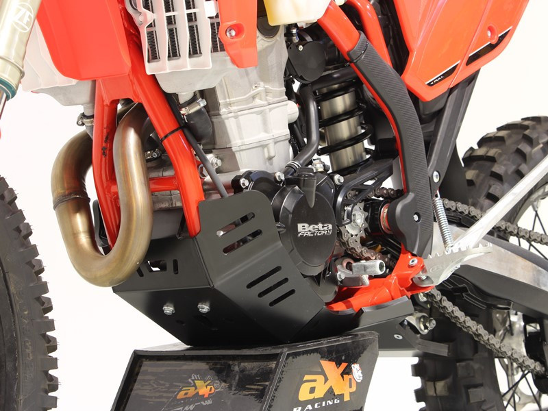 AXP Motorschutz Beta 350RR - 500RR Mit Umlenkung Schutz ( 2023 ) - Schwarz