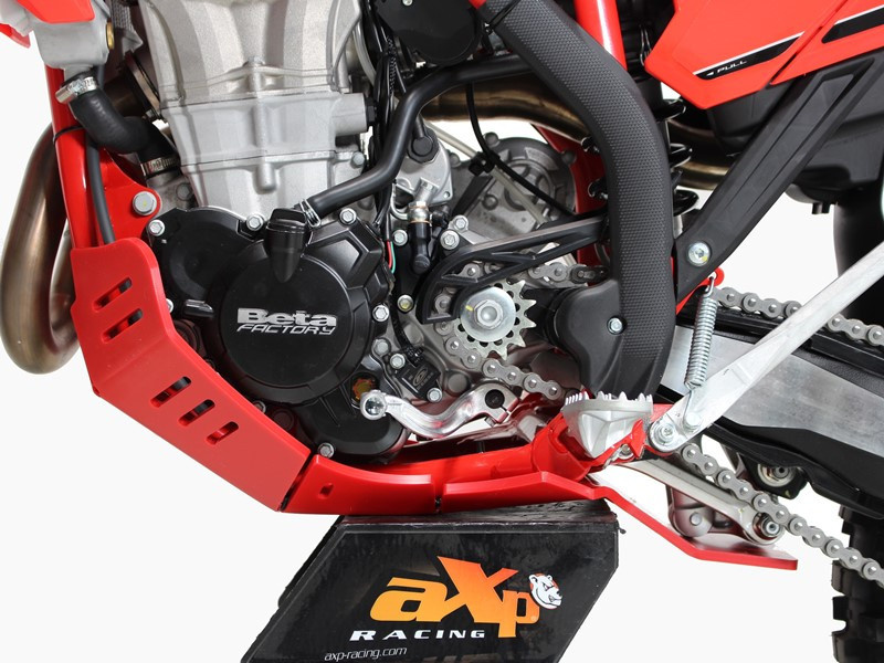 AXP Skid Plate Beta 350RR - 500RR With Linkage Guard ( 2023 ) - Red