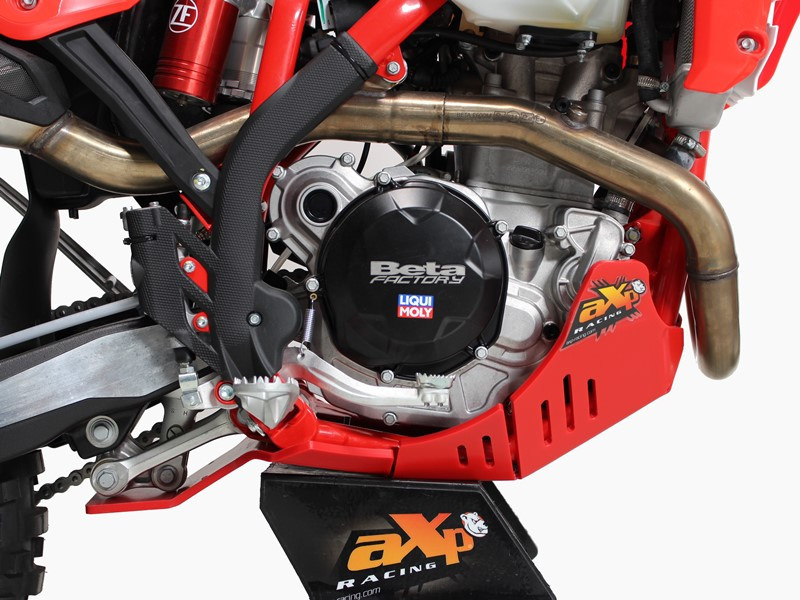 AXP Skid Plate Beta 350RR - 500RR With Linkage Guard ( 2023 ) - Red