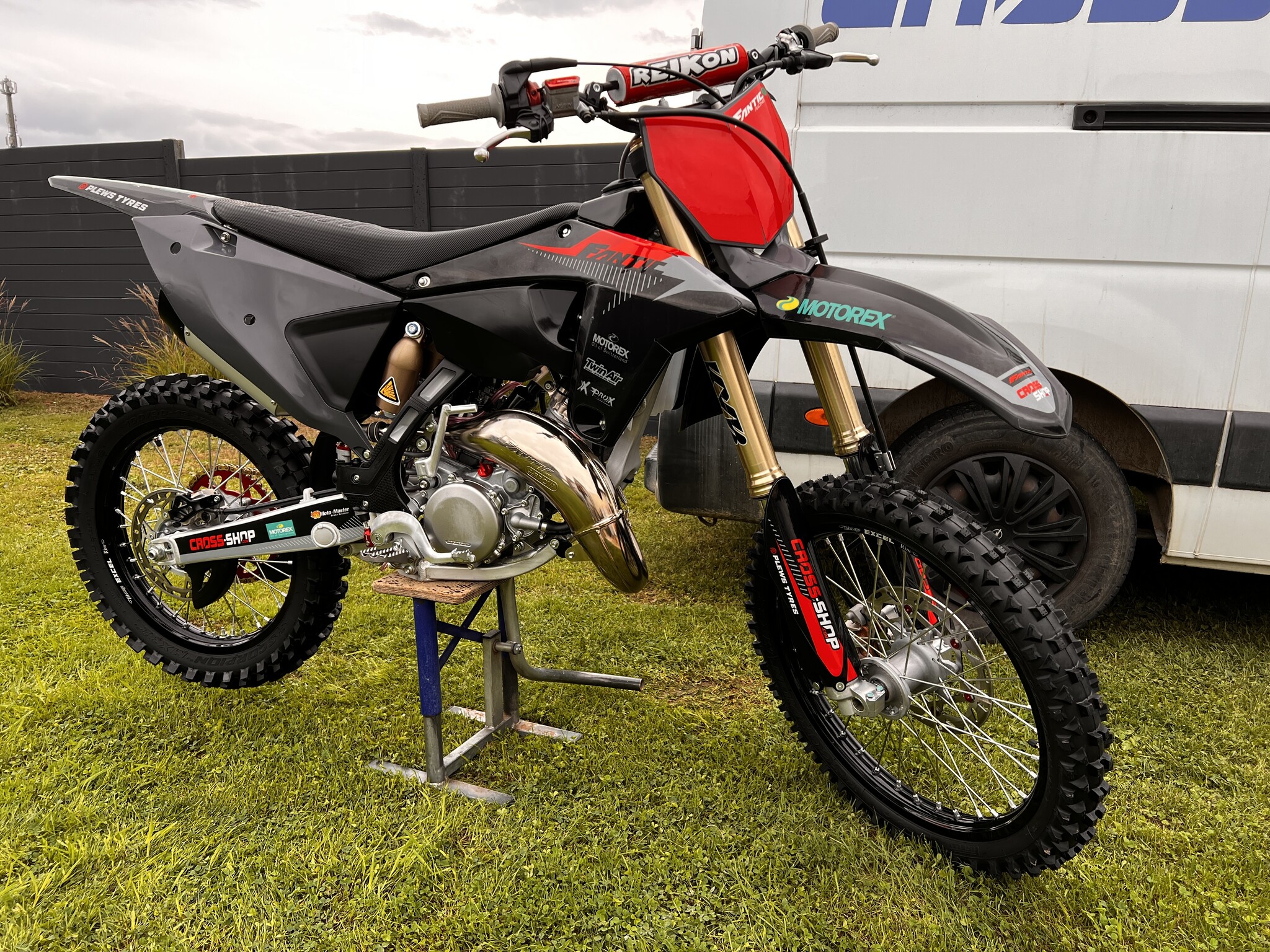 (VERKAUFT) FANTIC XX125 MY 2024 - BLACK EDITION