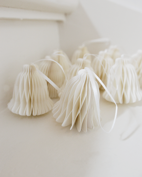10x PAPER BELL WHITE