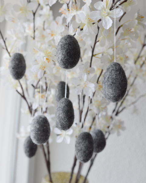 10 FELT EGGS WARM GRAY