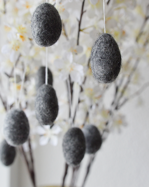 10 FELT EGGS WARM GRAY