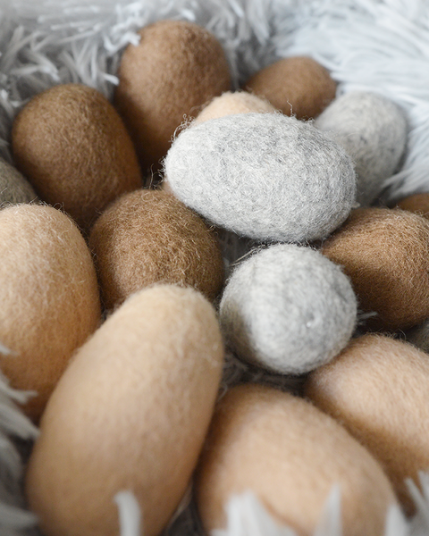 10 FELT EGGS GRAY 7cm