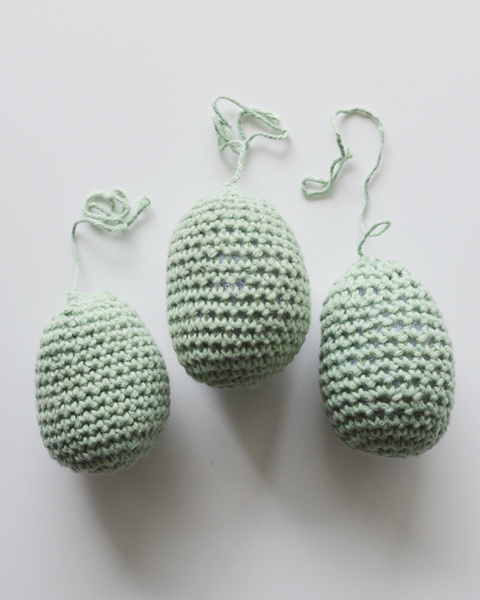 10 CROCHETED EGGS LODEN FROST