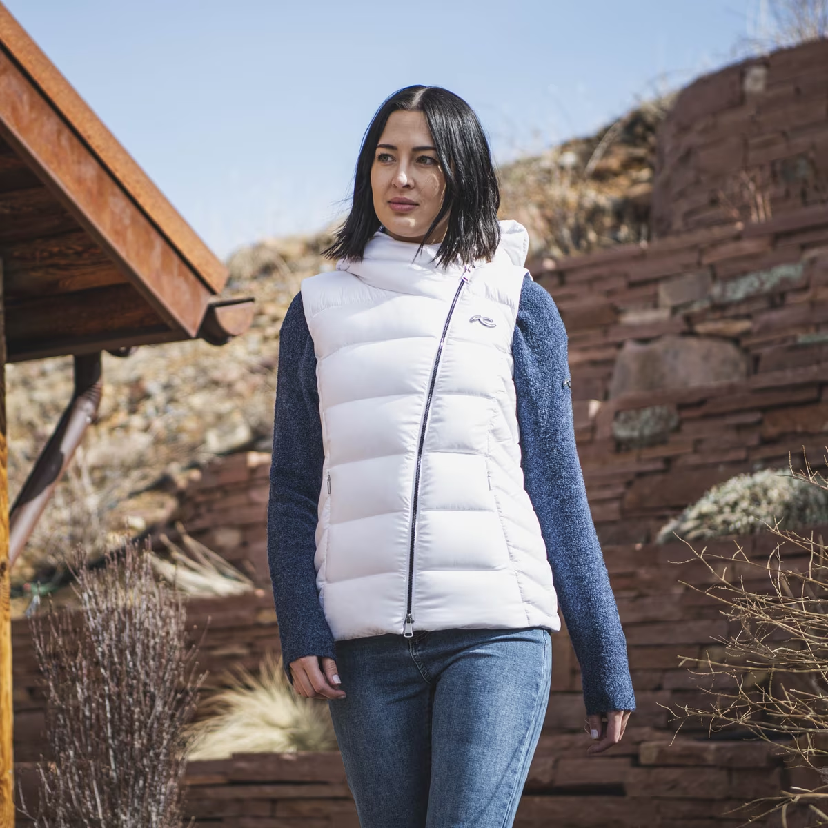 ALINA – CLASSIC KNITTED VEST main image 1