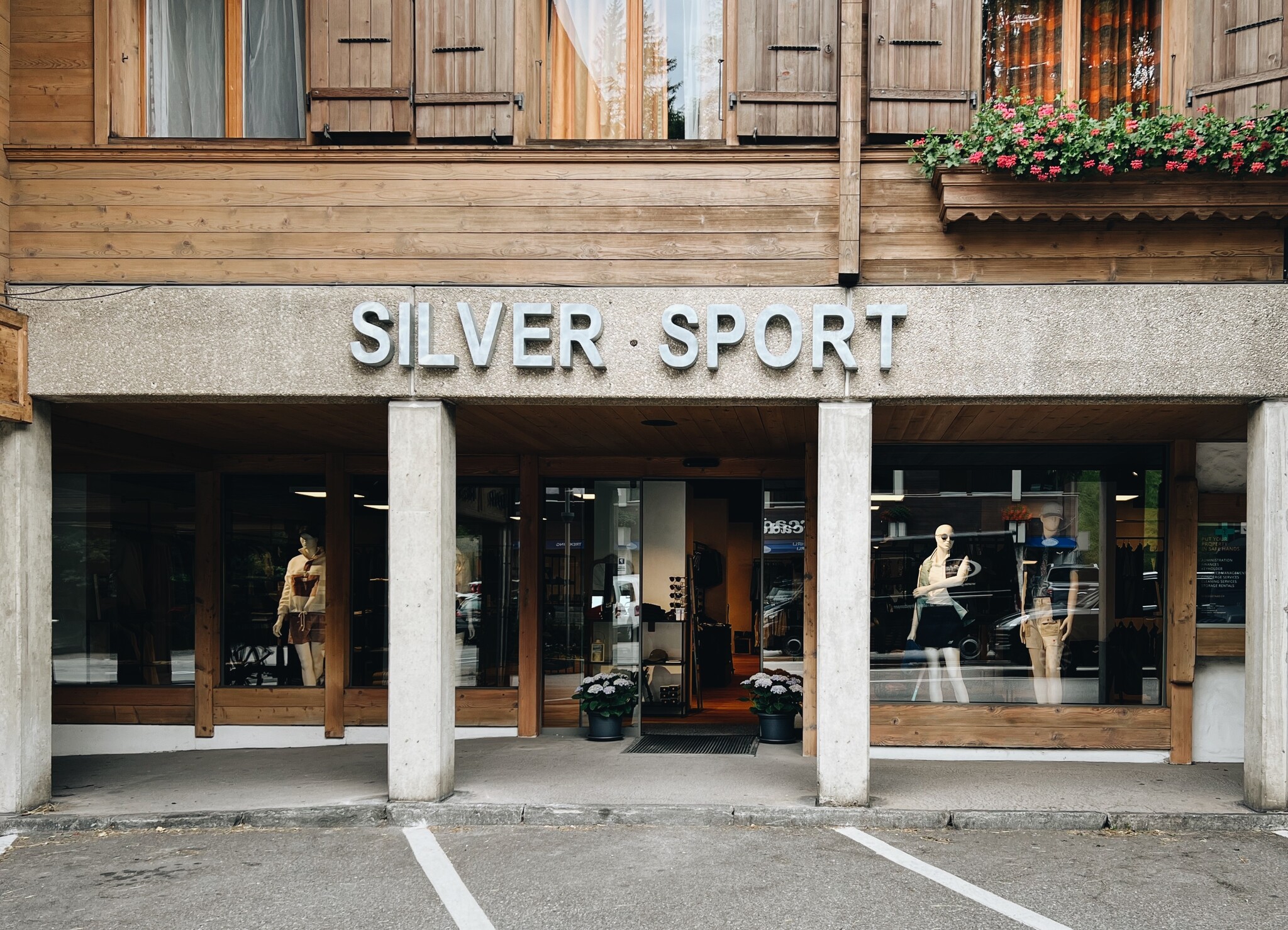 Silver Sport Gstaad storefront