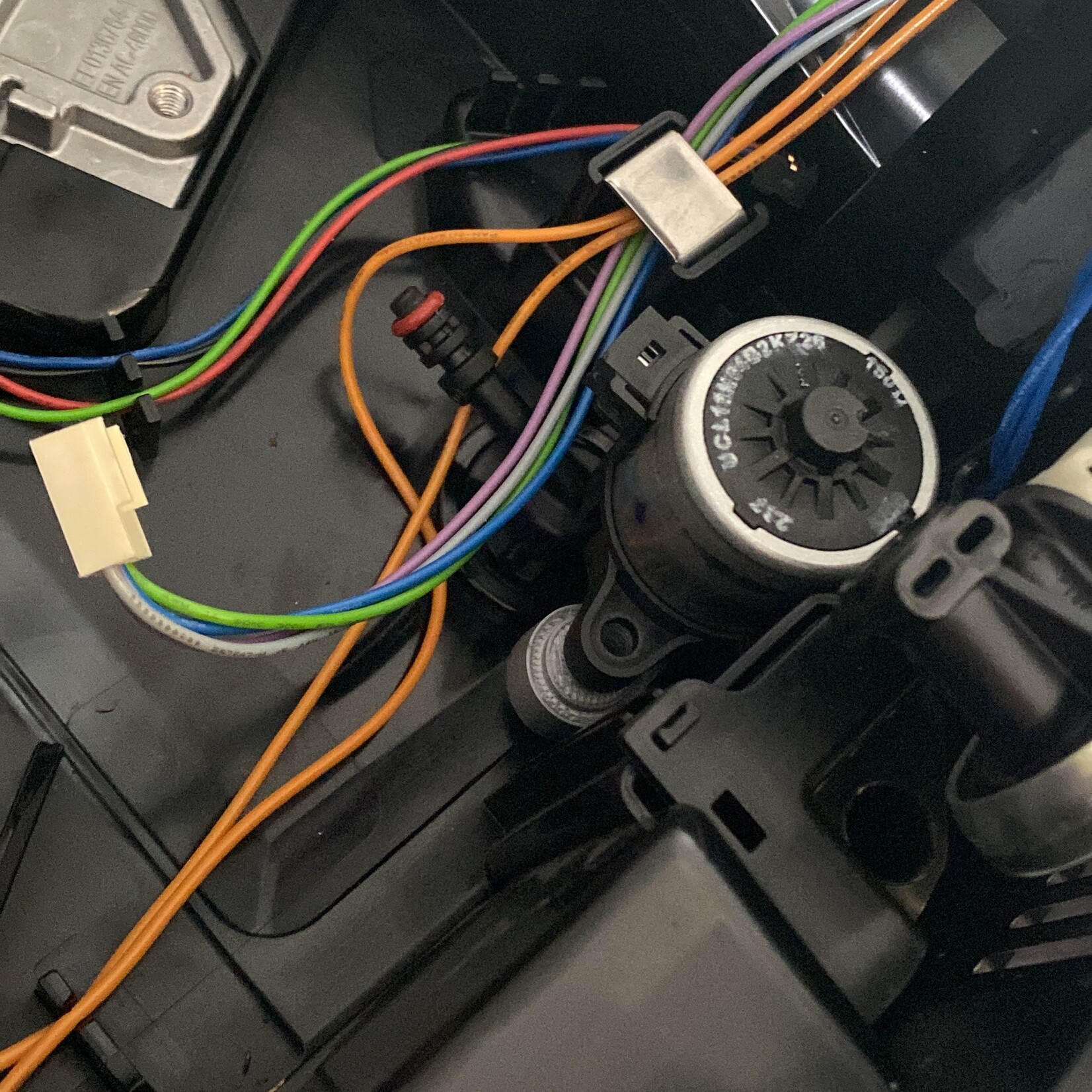 JURA Adapter Afgebroken Bussen Drainagemotor | E6, E8, S8 [EB / EC / ED]