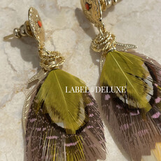 Gas Bijoux Gas Bijoux oorbellen 298070 Sao feather earrings small size gold yellow salmon print