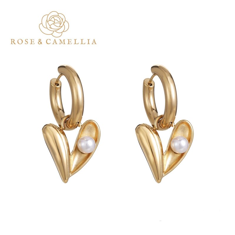 Rose & Camellia Rose & Camellia Oorbellen 0509 Earrings hoops with heart & pearl gold