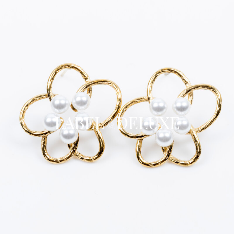 Label Deluxe Bijoux Label Deluxe B oorbellen LDLGO20flowerpearl Earrings flower pearl gold 23 MM