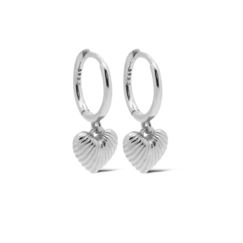 Karma Jewelry Karma Jewelry oorbellen A149S Earrings Hoops Issey ribble heart 925 silver 18 MM