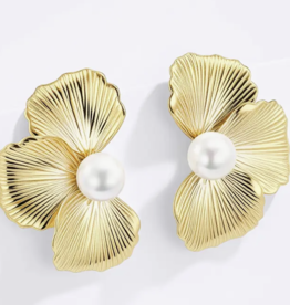 Label Deluxe Bijoux Label Deluxe oorbellen LDLGO124AQ Earrings flower pearl gold 4.5 CM