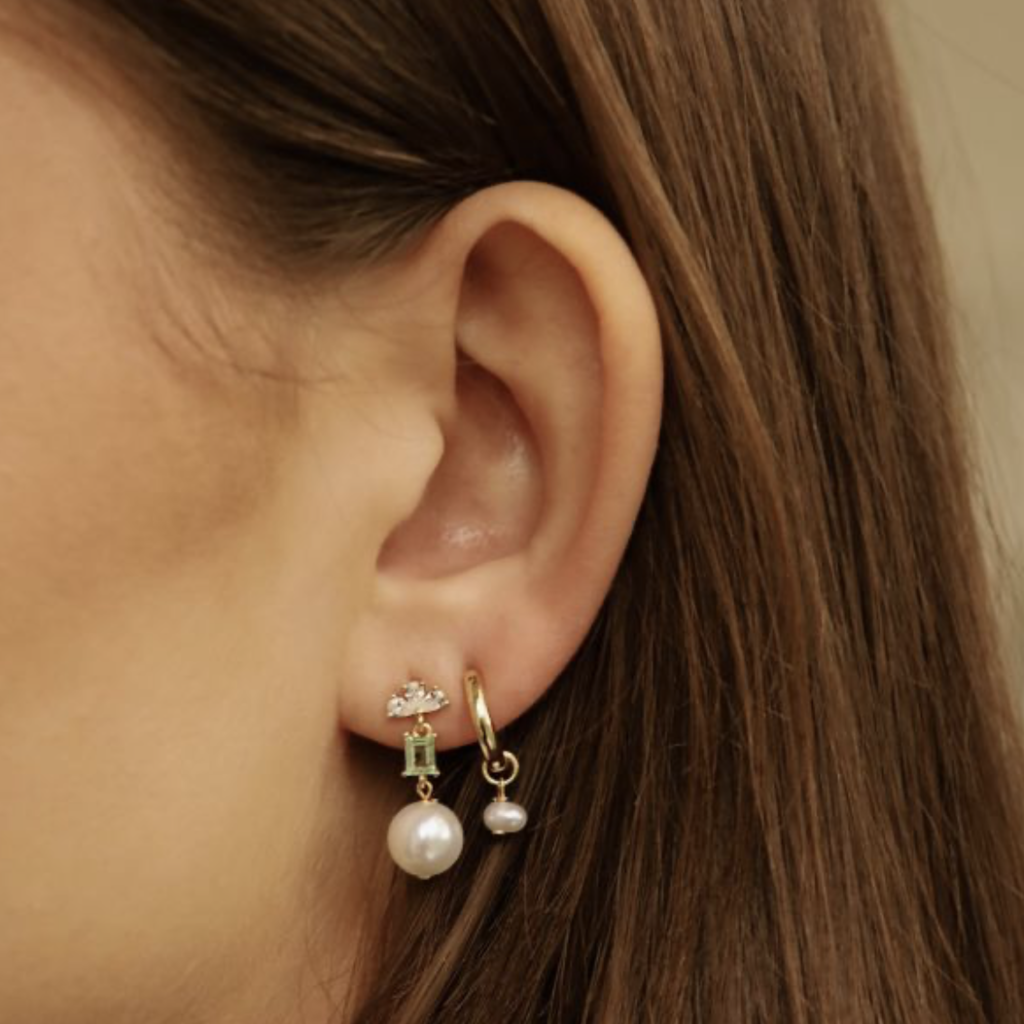 Karma Jewelry Karma Jewelry oorbellen X198_G Earrings Symbols XL Bowie zirconia pearl Green 925 silver gold plated 2 CM