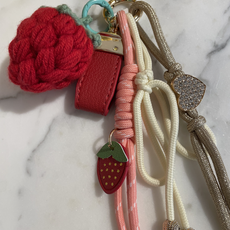 Label Deluxe bag Sleutelhanger aardbei roze goud