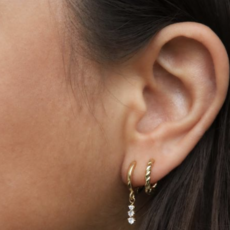 Karma Jewelry Karma Jewelry oorbellen M3147GP hinged plain hoops Twister 925 Silver 14K gold plated 12 mm