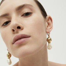 Gas Bijoux Jewelry Gas Bijoux oorbellen 739543 Earrings Comete Biwa multi pearl gold 5 CM