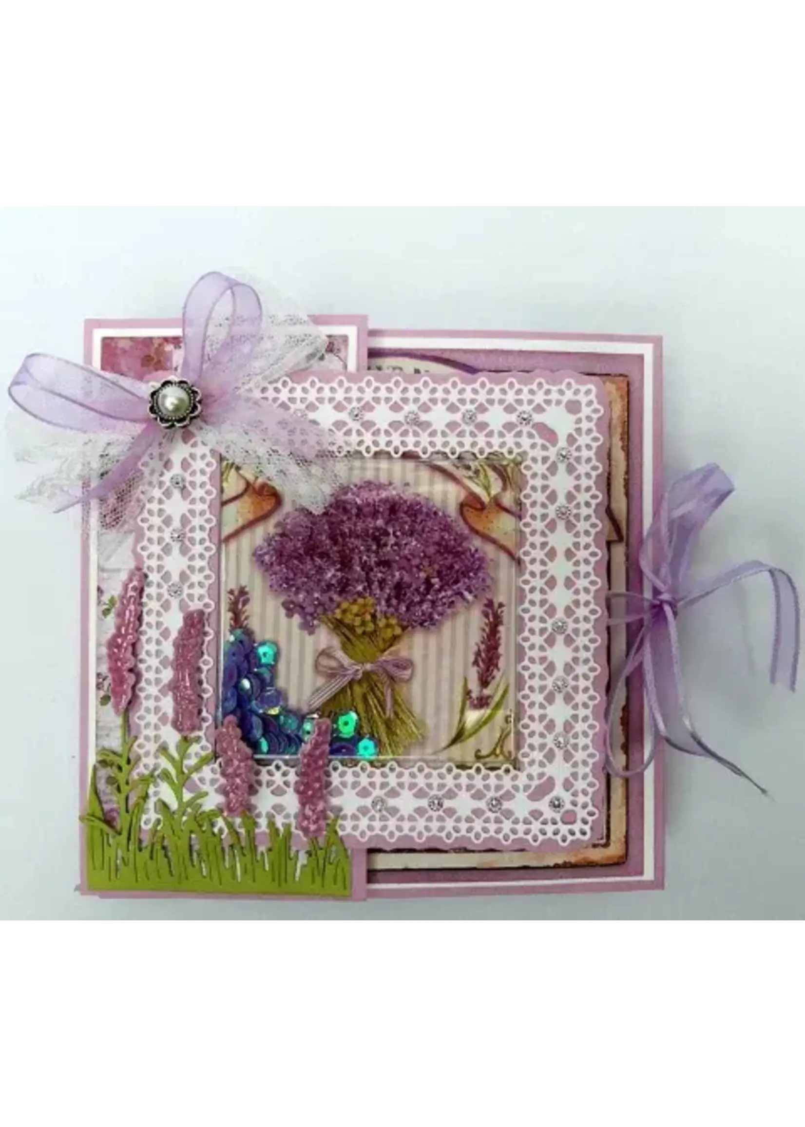 Lavendelkaart met schudvenster, labels, doosje met waxinelichtjes en lucifers