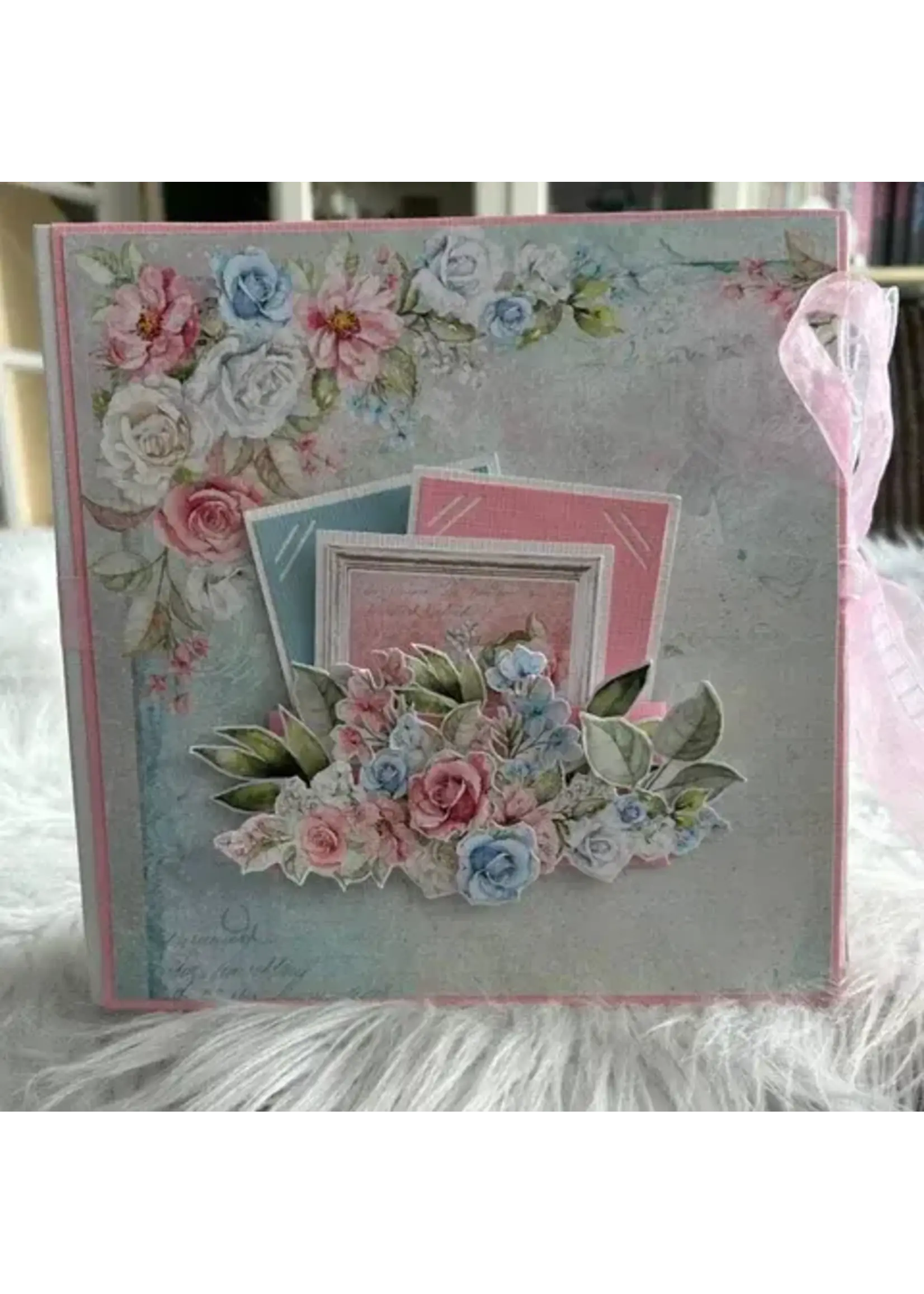 Album Box met 3 mini albums (groot) Marijke