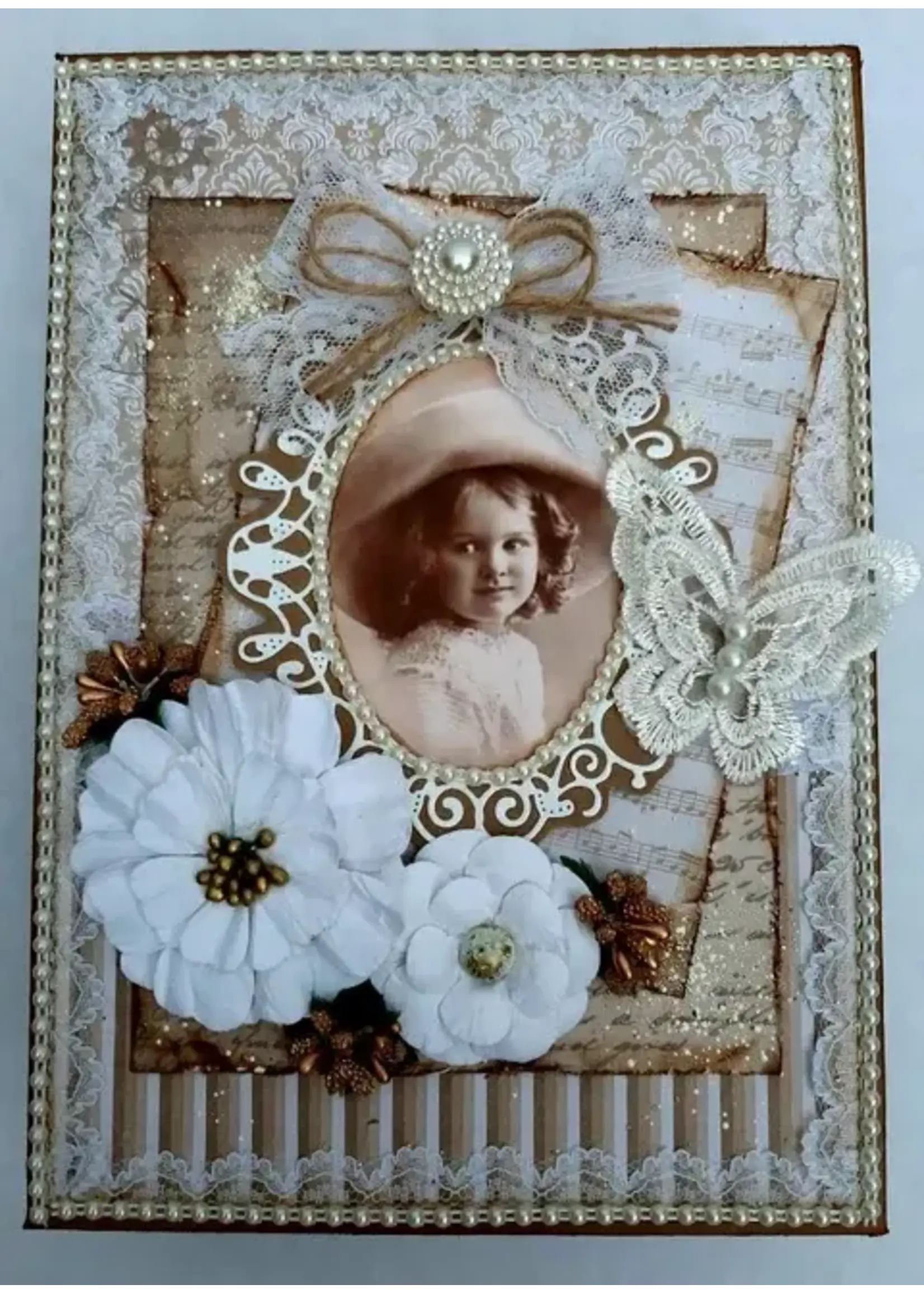 Vintage Box met Vakjes en Mini Album, incl. de 2 vintage plaatjes