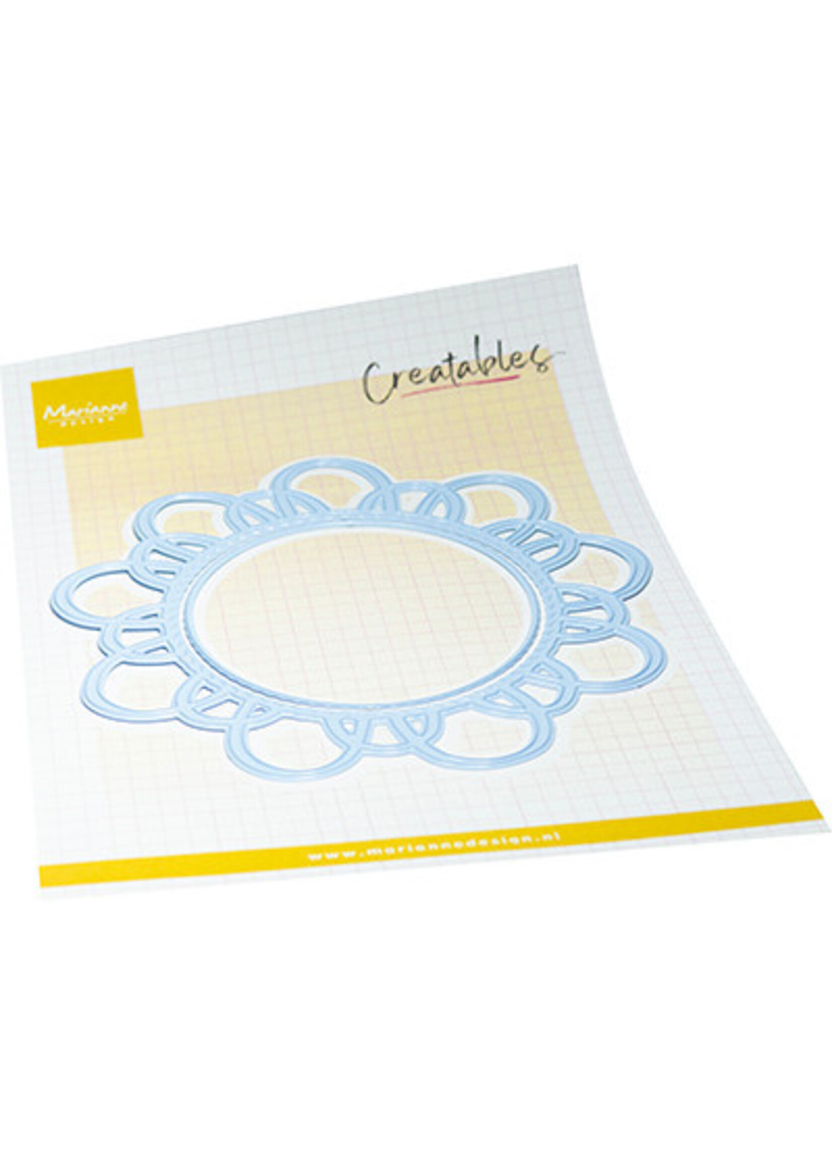 LR0921 - Wicker circle