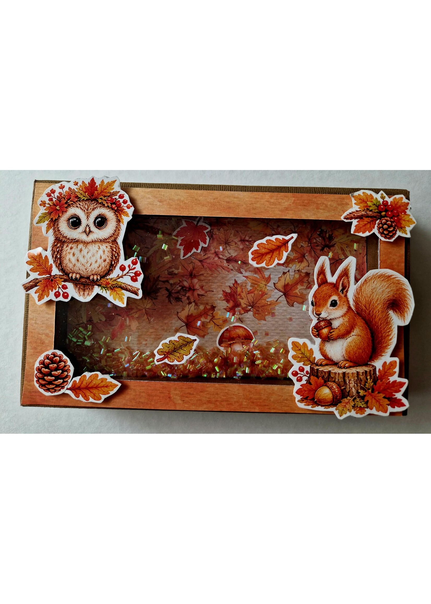 Herfst Schudbox met Tony Miranda let op je hebt voor deze digi een shadow punch board nodig