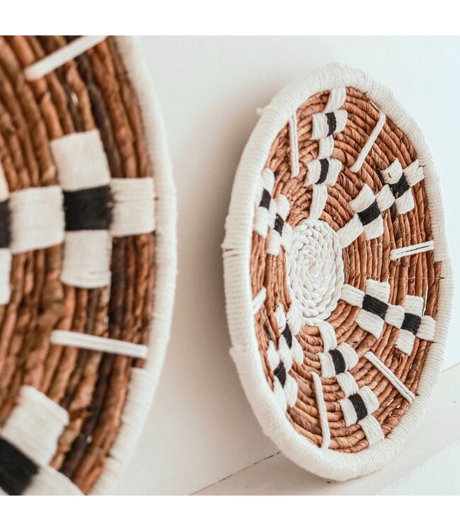 Soeji Wanddecoratie Ronde Boho Muurmand of Platte Kom TAMAN gemaakt van Bananenvezel (2 maten)