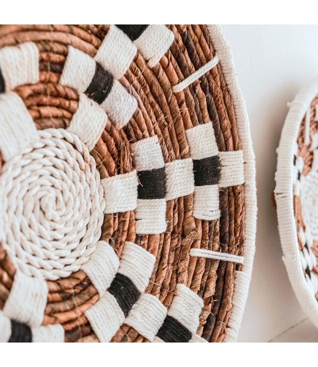 Soeji Wanddecoratie Ronde Boho Muurmand of Platte Kom TAMAN gemaakt van Bananenvezel (2 maten)