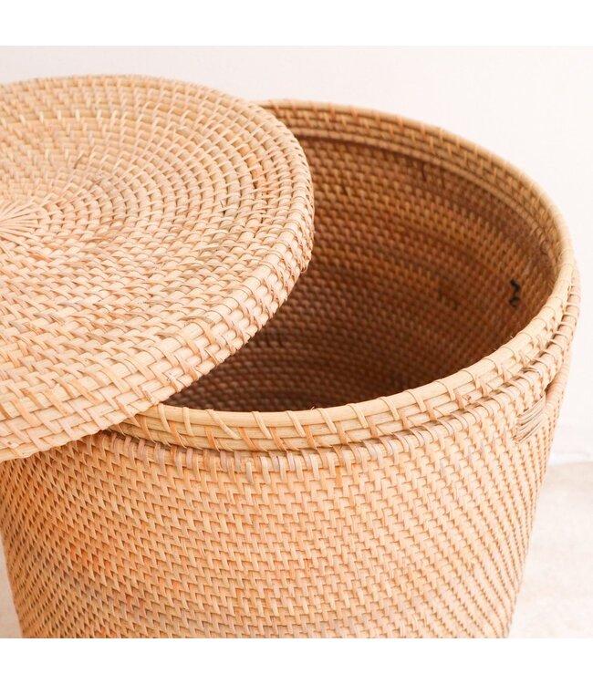 Soeji Wasmand met deksel Opbergmand van rotan SARI (2 maten)