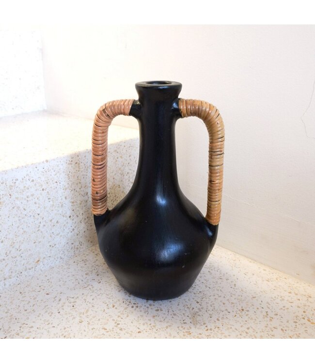 Soeji Vaas Zwarte kleine decoratieve vaas, handgegoten uit klei voor gedroogde of verse bloemen SELAYAR