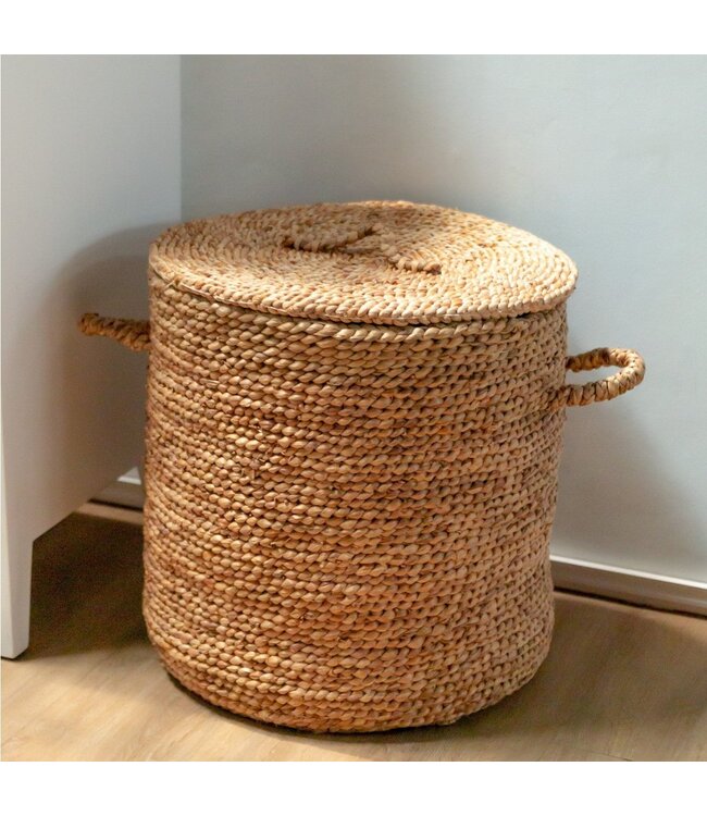 Soeji Grote Wasmand met Deksel Ø54 cm AMAN van Waterhyacint | Geweven opbergmand | Ronde mand | Grote mandmand | Wasmand